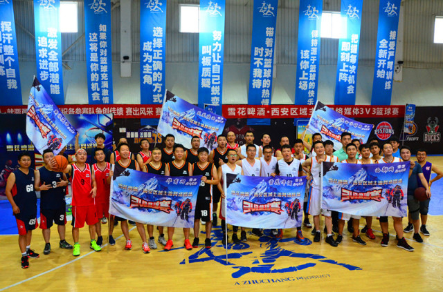 央视早间新闻《朝闻天下》迎来多位新主播